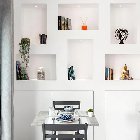 Double D House Frühstückspension 4*