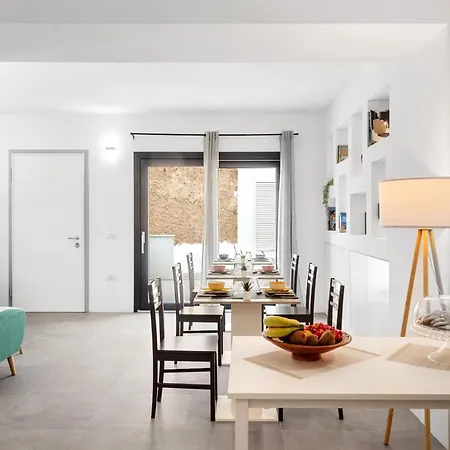 Double D House 4* אולביה