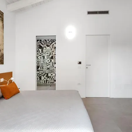 Bed & Breakfast Double D House 4*
