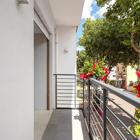 Bed & Breakfast Double D House 4*